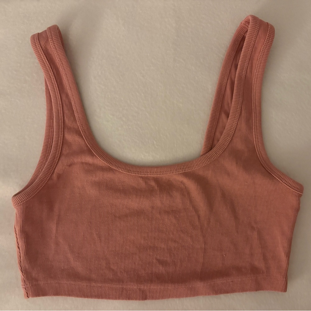 2/10 ✨Zara Crop Top